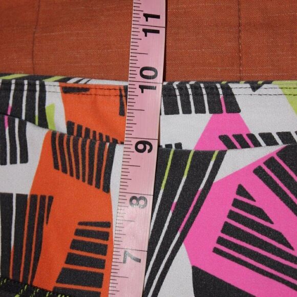 Fabletics Multicolor high rise Crop Leggings Women's Size Small - Picture 8 of 9